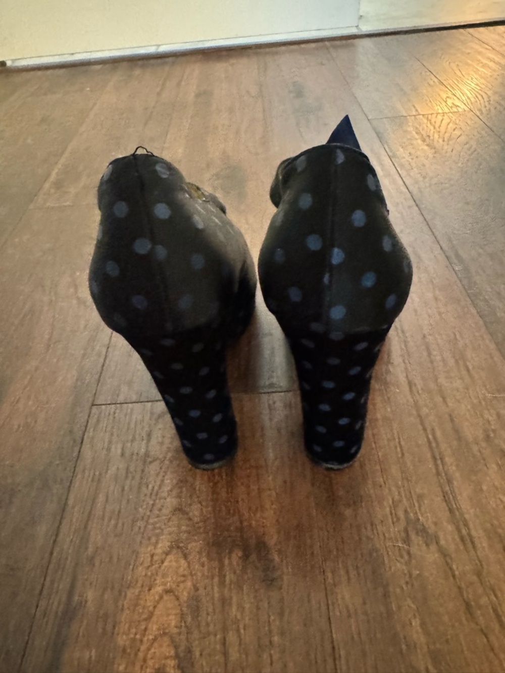 Women’s Black Polka Dot Platform Heels - Blue Dot Accent w/bow Y2K - Picture 6 of 10